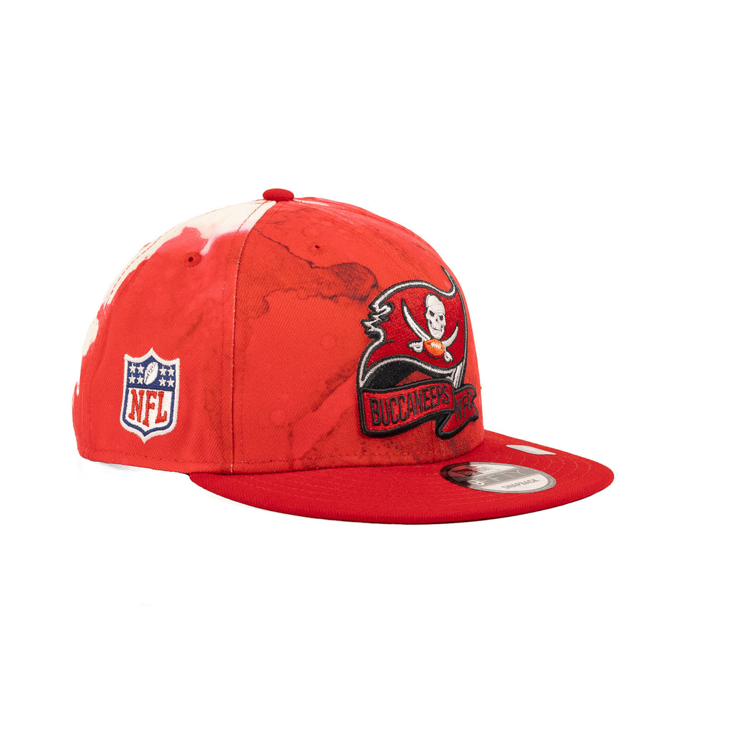 Tampa Bay Buccaneers Red/White Ink "NFL Sideline 22" | New Era 9Fifty Snapback